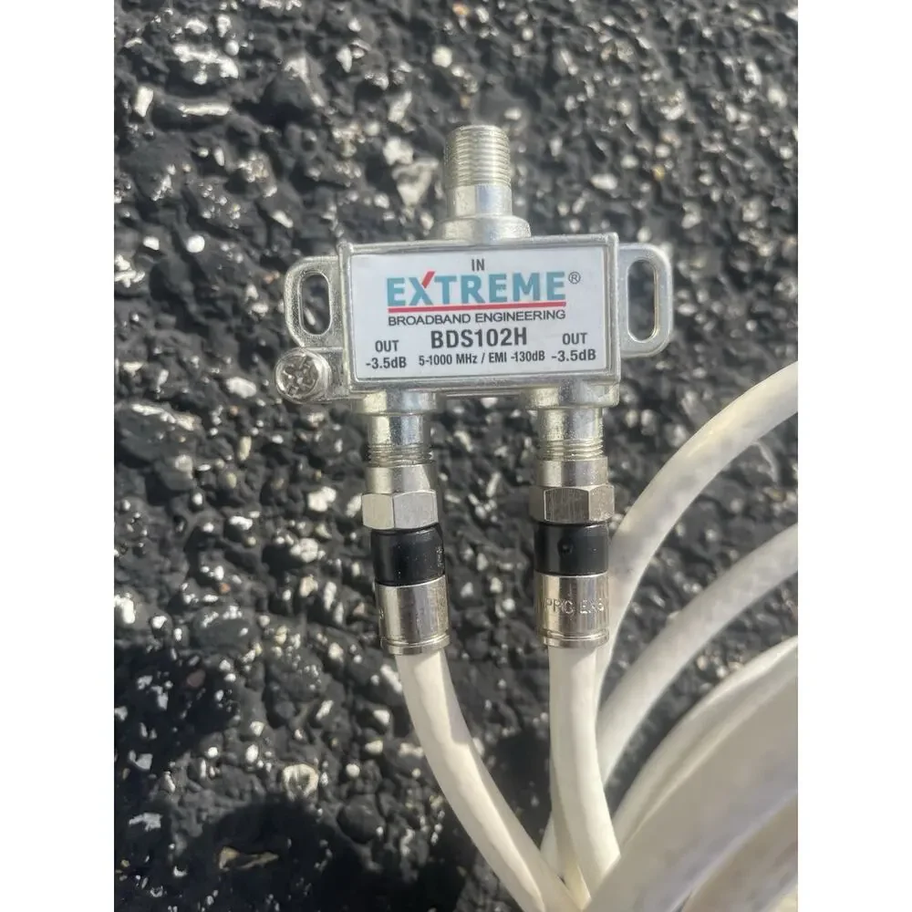 Extreme Broadband Engineering Cable Splitter Model BDS102H (Out -3.5 dB)
